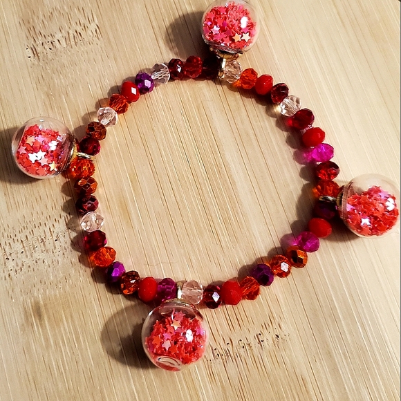Red multicolored Austria faceted crystal glass beads charm bracelet, handmade. - Picture 2 of 8